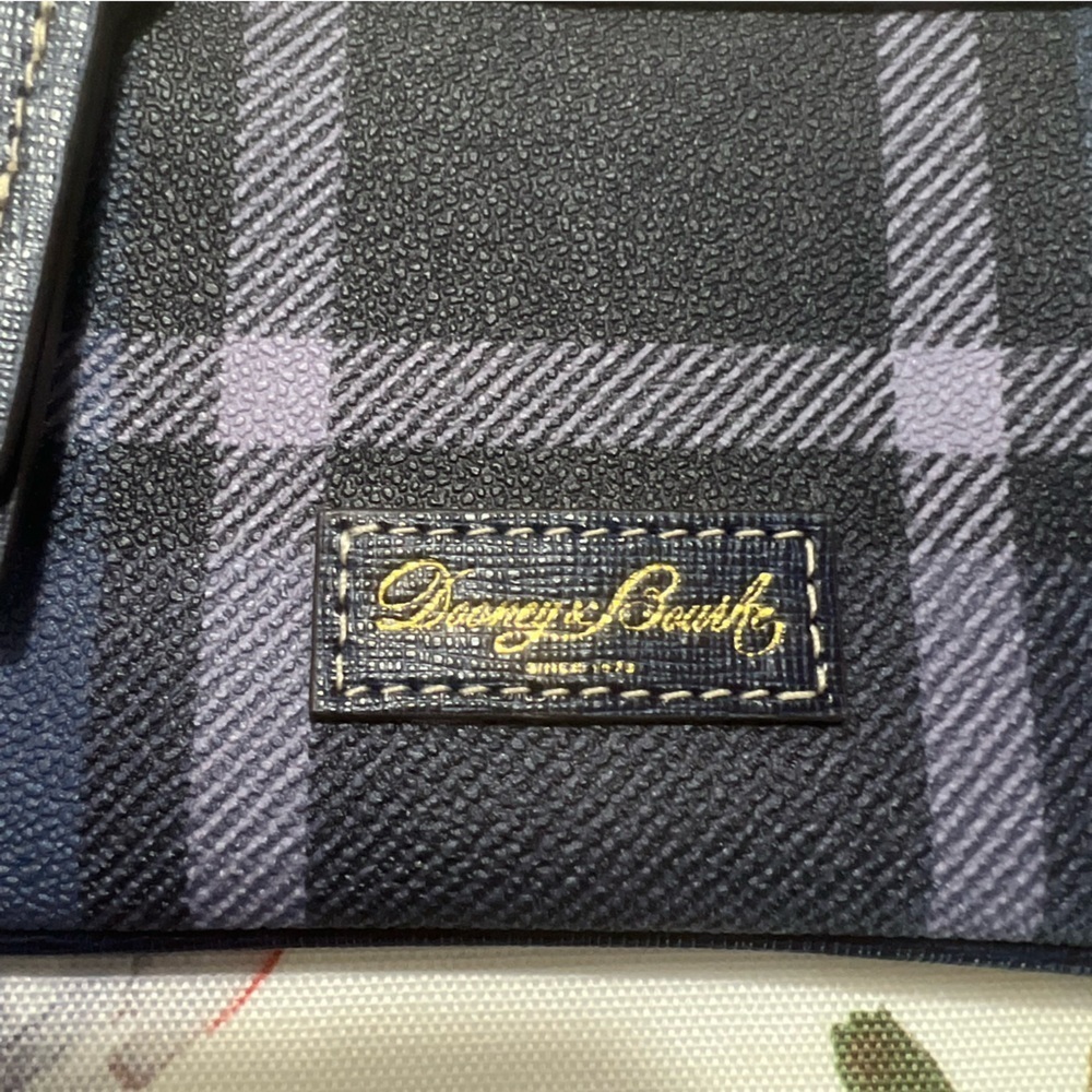 Dooney & Bourke Wristlet NWOT - Picture 10 of 11
